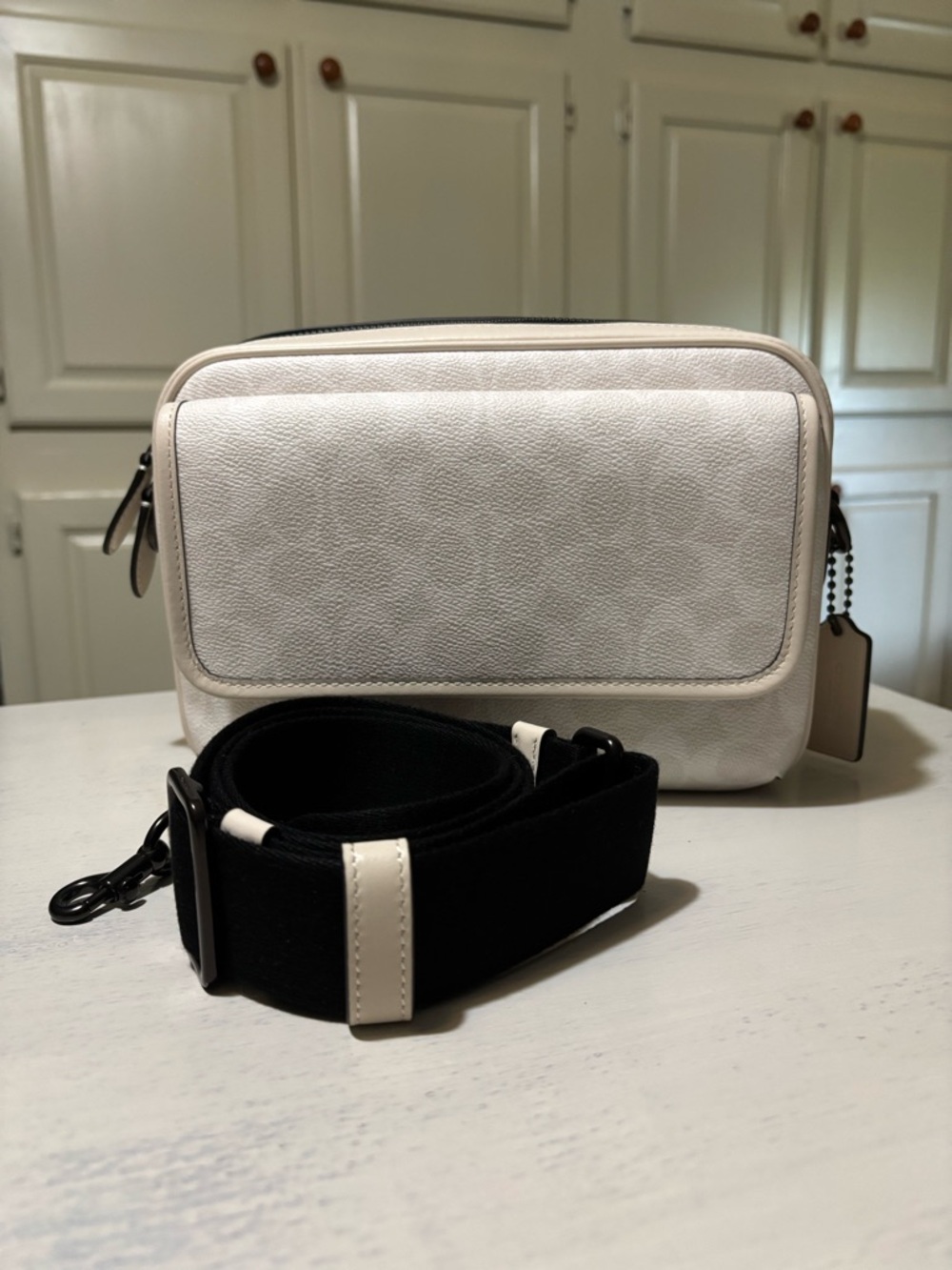 New w/o tags Coach Charter 24 crossbody
